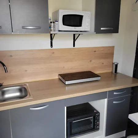 Logement Prive Dans Une Villa Avec Piscine Dalhunden Exterior photo