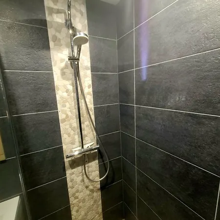 Logement Prive Dans Une Villa Avec Piscine Dalhunden Exterior photo