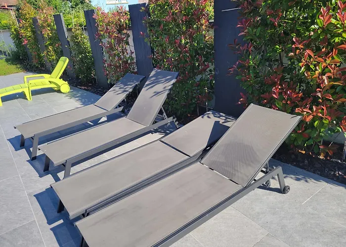 Logement Prive Dans Une Villa Avec Piscine